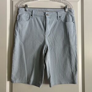 Chicos Girlfriend So Slimming Women’s Shorts